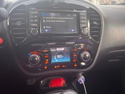 Used 2015 Nissan Juke NISMO image 2