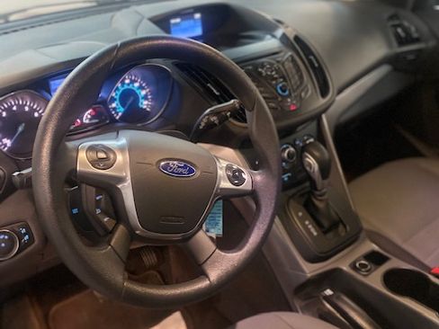 Used 2015 Ford Escape SE image 4