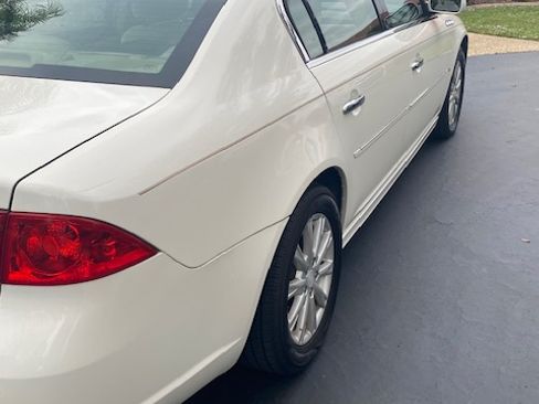 Used 2010 Buick Lucerne CX image 6