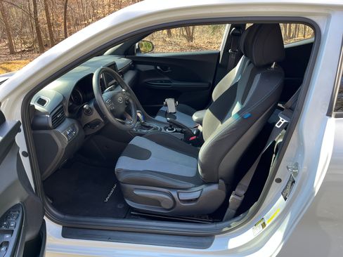 Used 2019 Hyundai Veloster 2.0 image 6