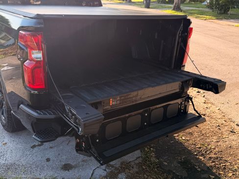 Used 2024 Chevrolet Silverado 1500 High Country w/ Midnight Edition image 28