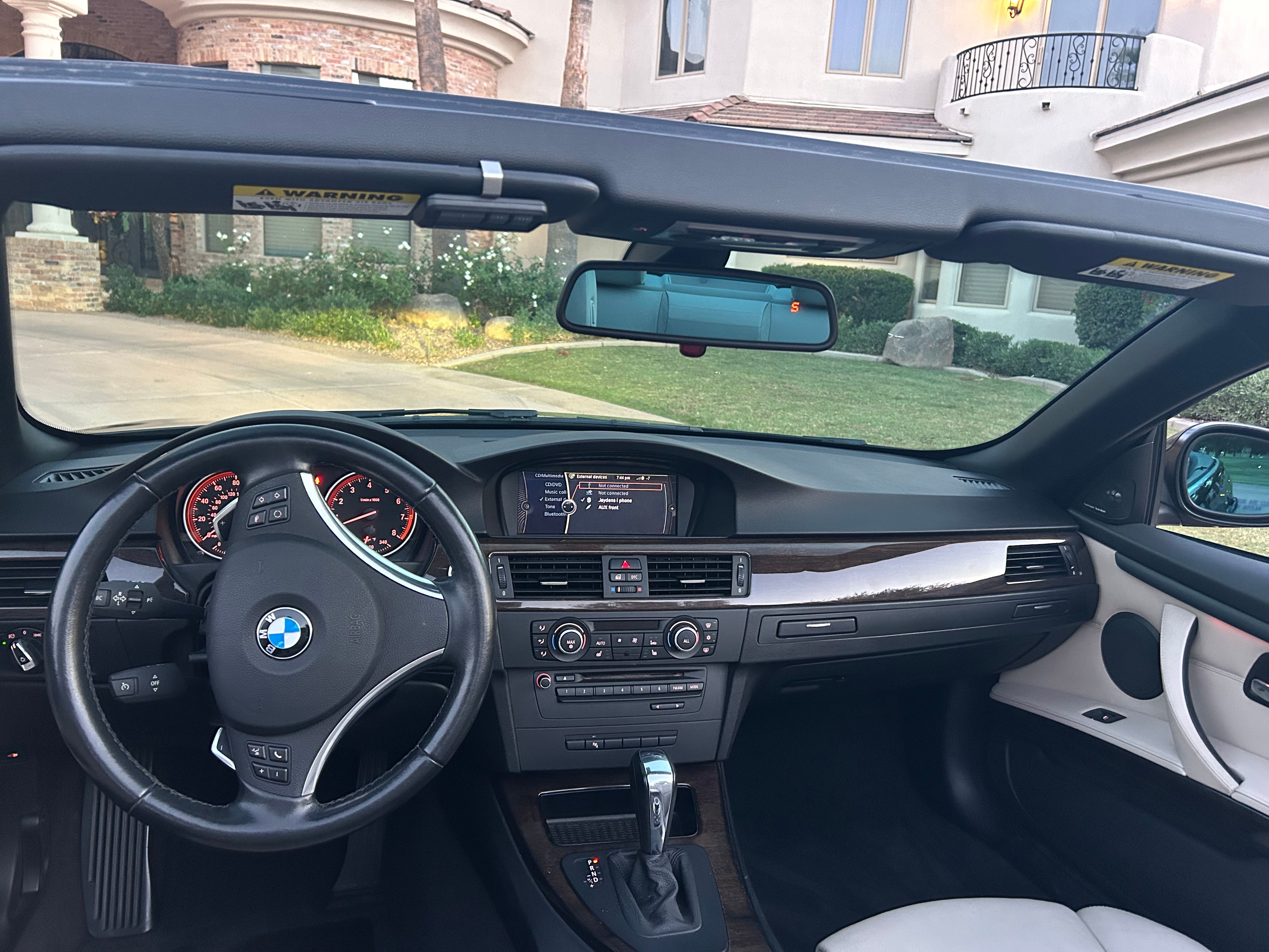 Used 2011 BMW 335i Convertible RWD image 13
