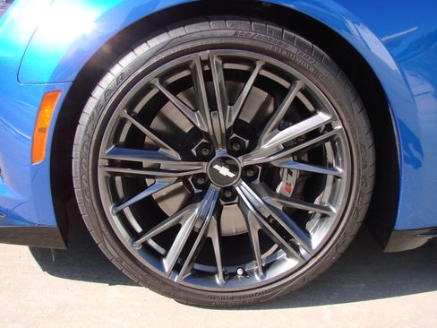 Used 2018 Chevrolet Camaro ZL1 image 16