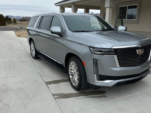 Used 2024 Cadillac Escalade ESV Premium Luxury w/ Performance Package image 2