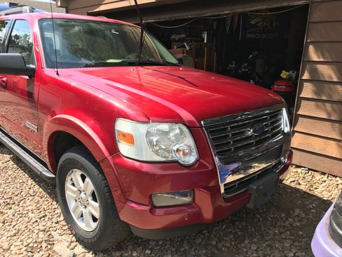 Used 2007 Ford Explorer XLT image 5