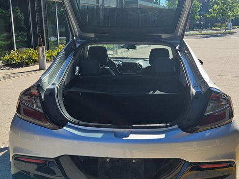 Used 2017 Chevrolet Volt LT w/ Comfort Package image 6