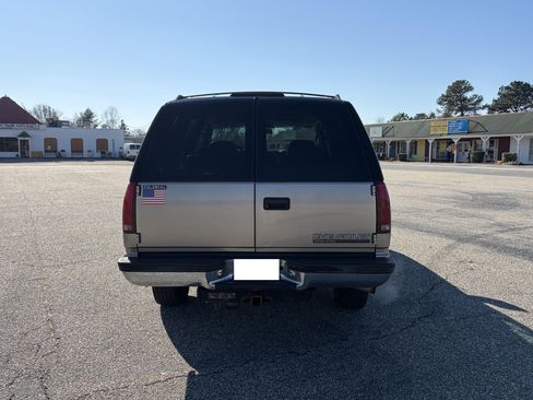 Used 1999 Chevrolet Tahoe Z71 w/ Preferred Equipment Group image 10