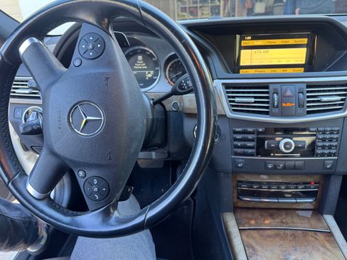 Used 2011 Mercedes-Benz E 350 Sedan image 5