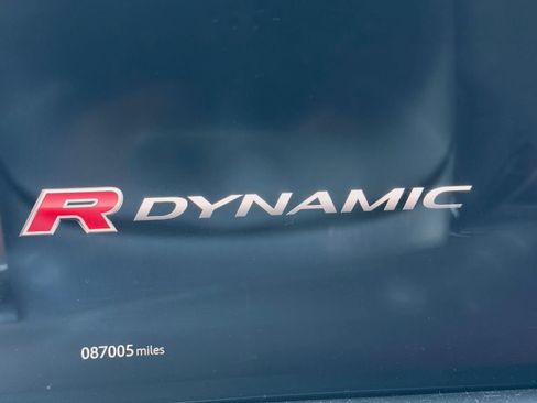 Used 2018 Land Rover Range Rover Velar R-Dynamic HSE AWD/4WD image 12