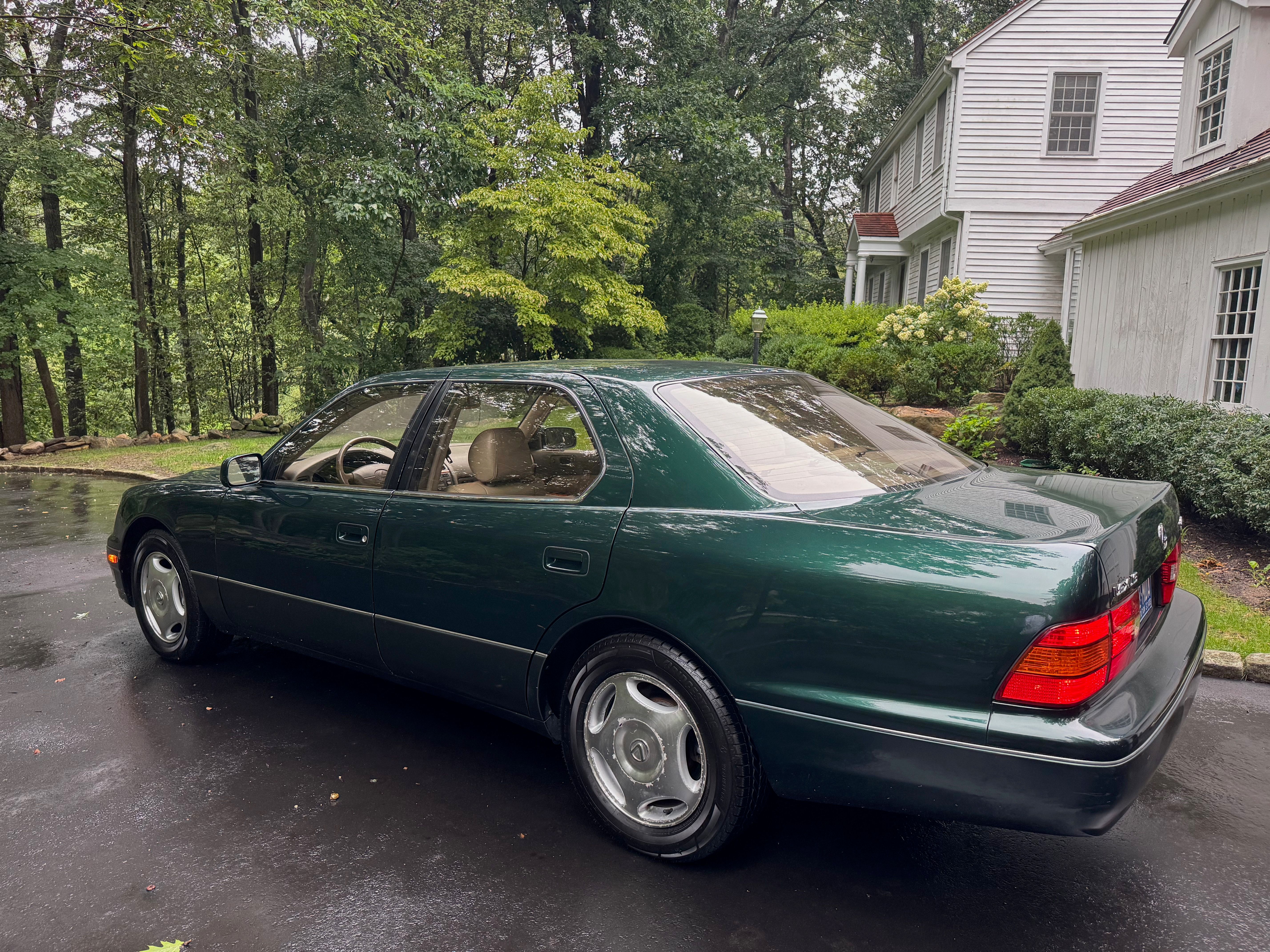 Used 1998 Lexus LS 400 RWD image 8