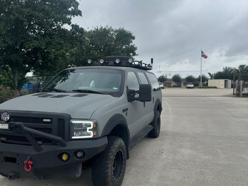 Used 2003 Ford Excursion Limited AWD/4WD image 5