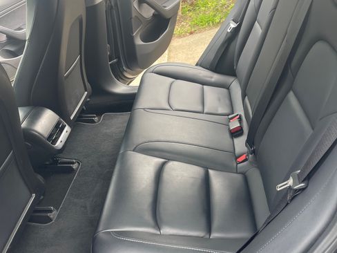 Used 2018 Tesla Model 3 Long Range image 8