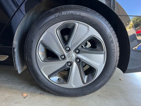 Used 2016 Hyundai Sonata Plug-In Hybrid image 29