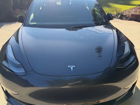 Used 2022 Tesla Model 3 Long Range AWD/4WD image 9
