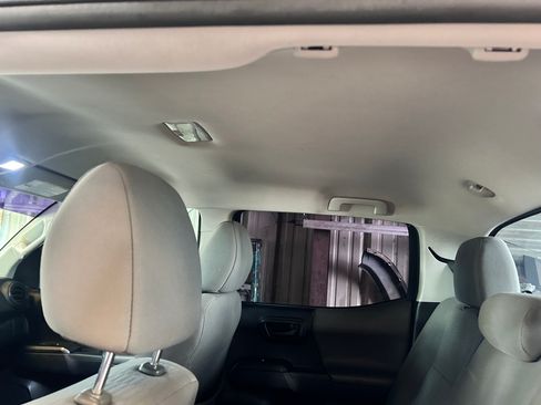 Used 2019 Toyota Tacoma SR w/ SR Convenience Package RWD image 9