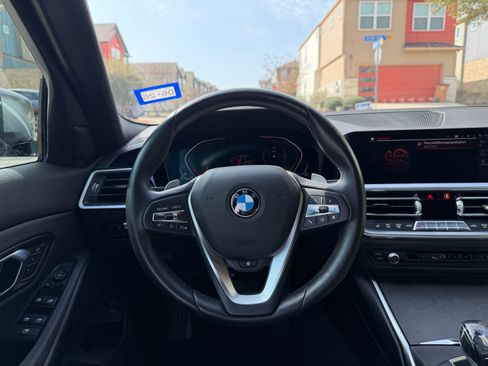 Used 2020 BMW 330i xDrive Sedan w/ Convenience Package image 11