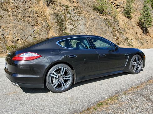 Used 2010 Porsche Panamera 4S image 18