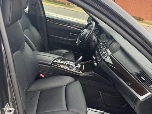 Used 2011 BMW 550i xDrive 550i xDrive Sedan 4D image 6