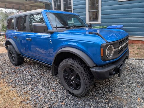 Used 2024 Ford Bronco Black Diamond image 8