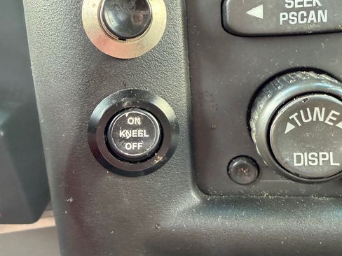 Used 2005 Chevrolet Venture LS w/ Easy Order Package image 14