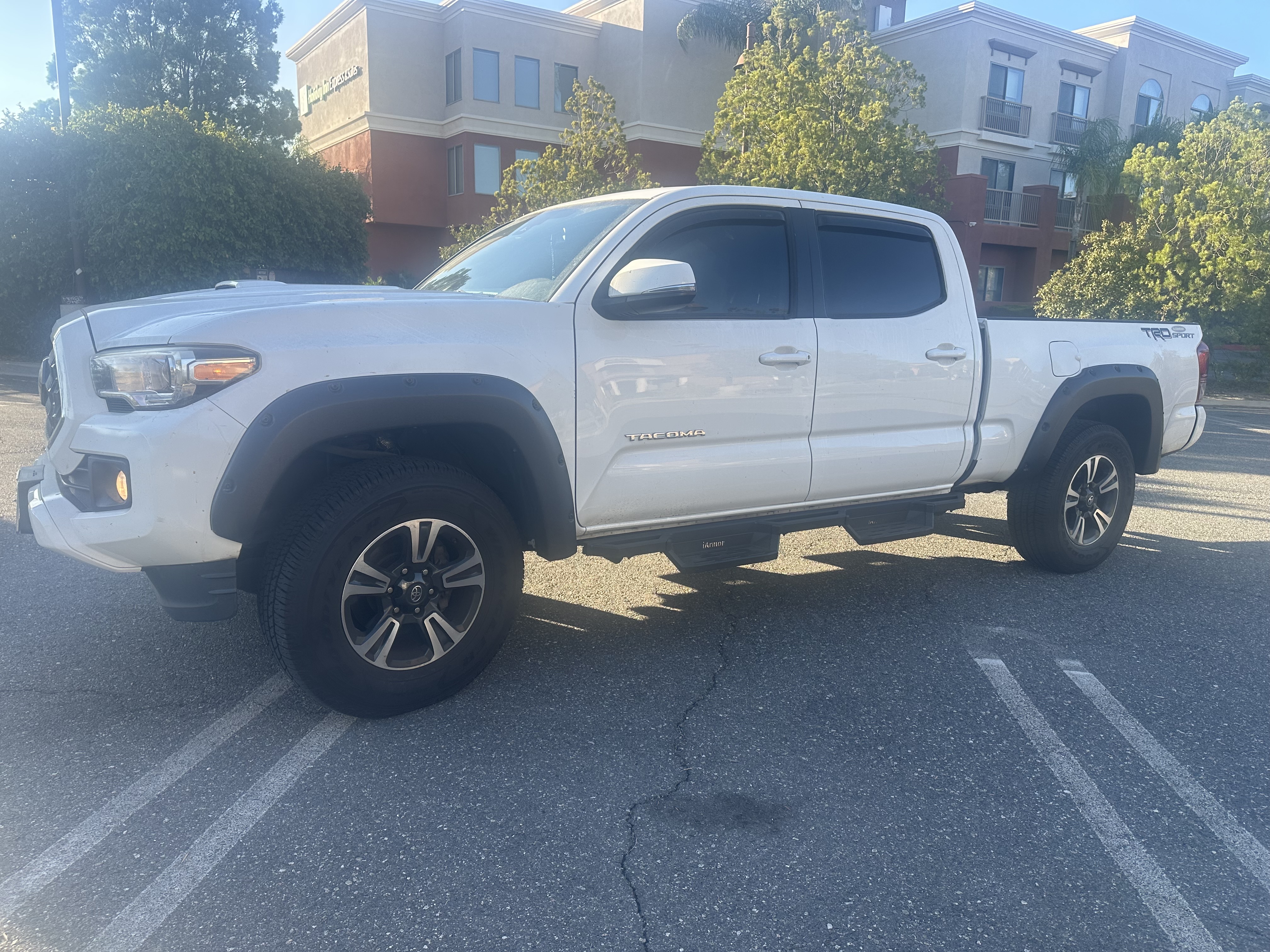Used 2018 Toyota Tacoma TRD Sport RWD image 14
