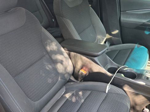 Used 2023 Chevrolet Bolt LT image 6