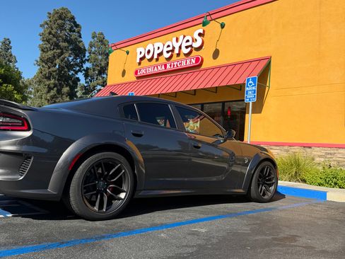 Used 2023 Dodge Charger SRT Hellcat w/ Harman/Kardon Audio Group RWD image 9