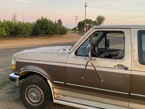 Used 1993 Ford F250 Long Bed image 9