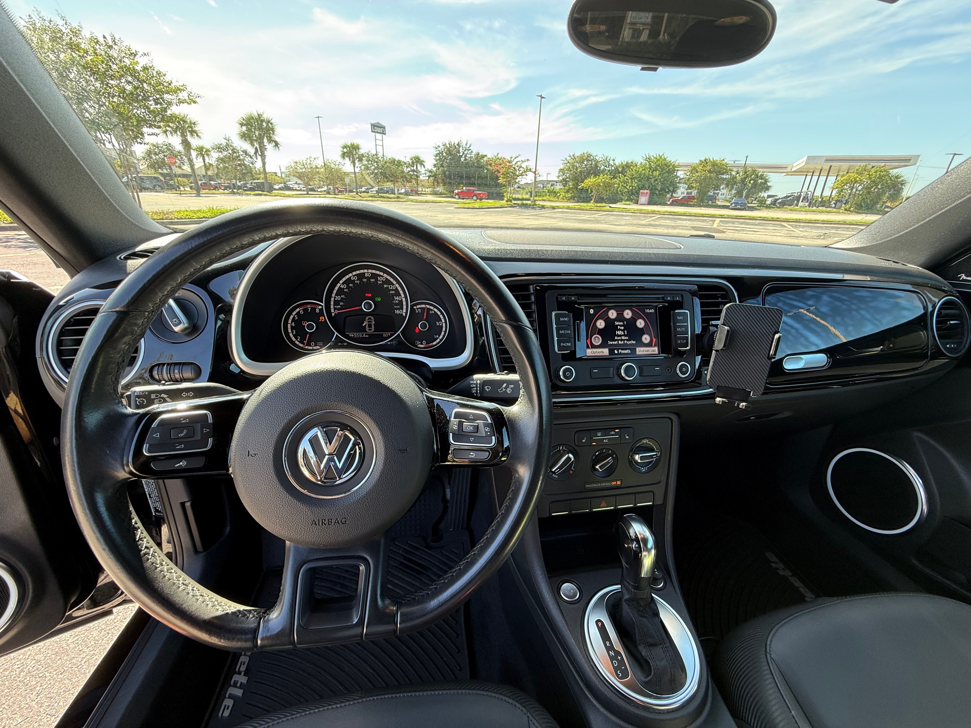 Used 2014 Volkswagen Beetle 2.5 FWD image 17