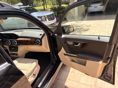 Used 2013 Mercedes-Benz GLK 350 2WD image 6