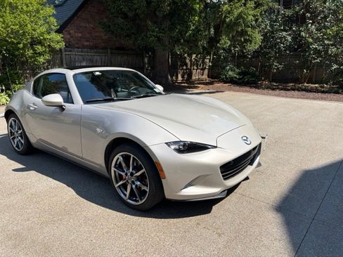Used 2022 MAZDA MX-5 Miata RF Grand Touring w/ Weather Package RWD image 10