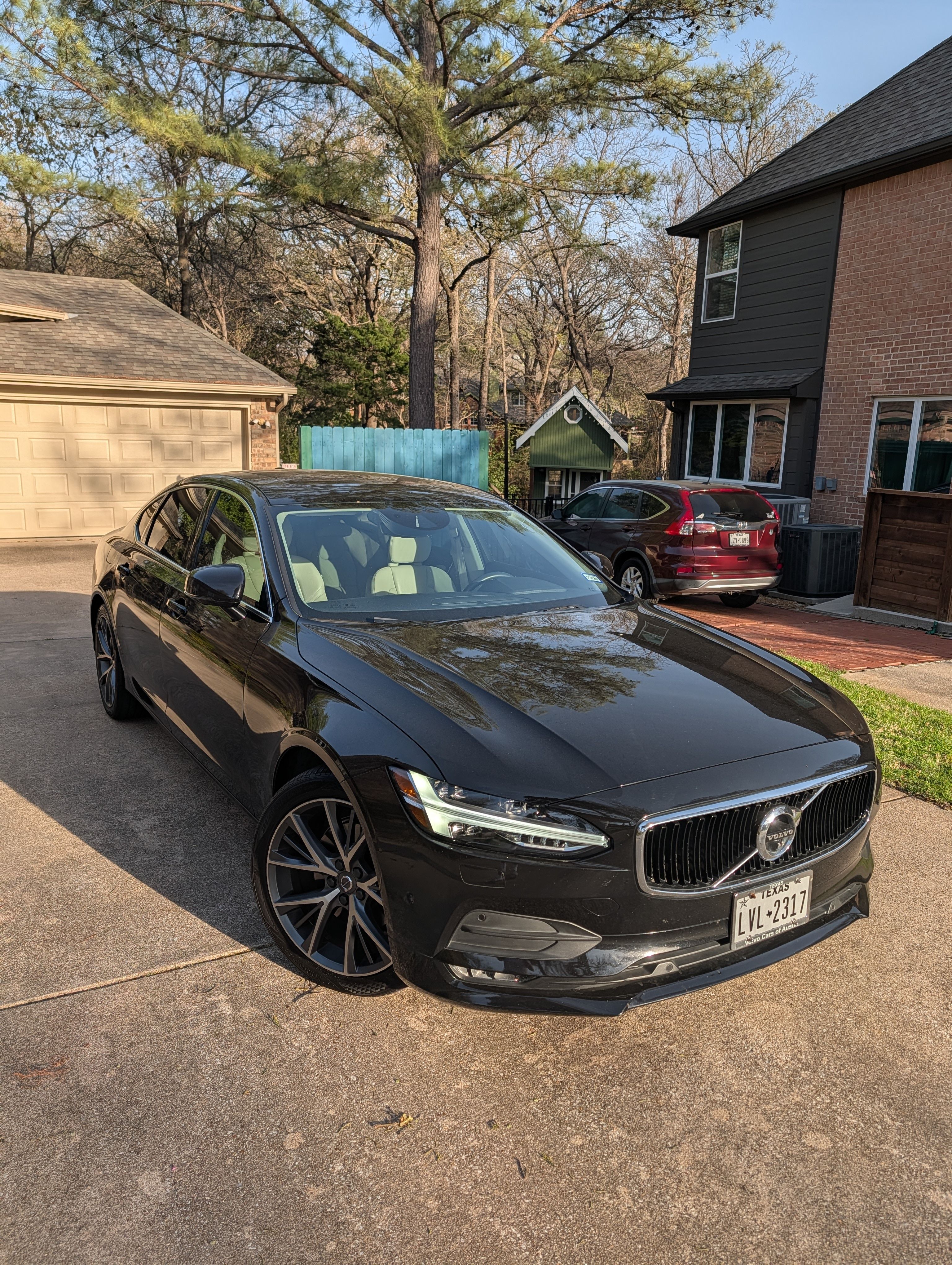 Used 2018 Volvo S90 T5 Momentum w/ Protection Package Premier FWD image 2