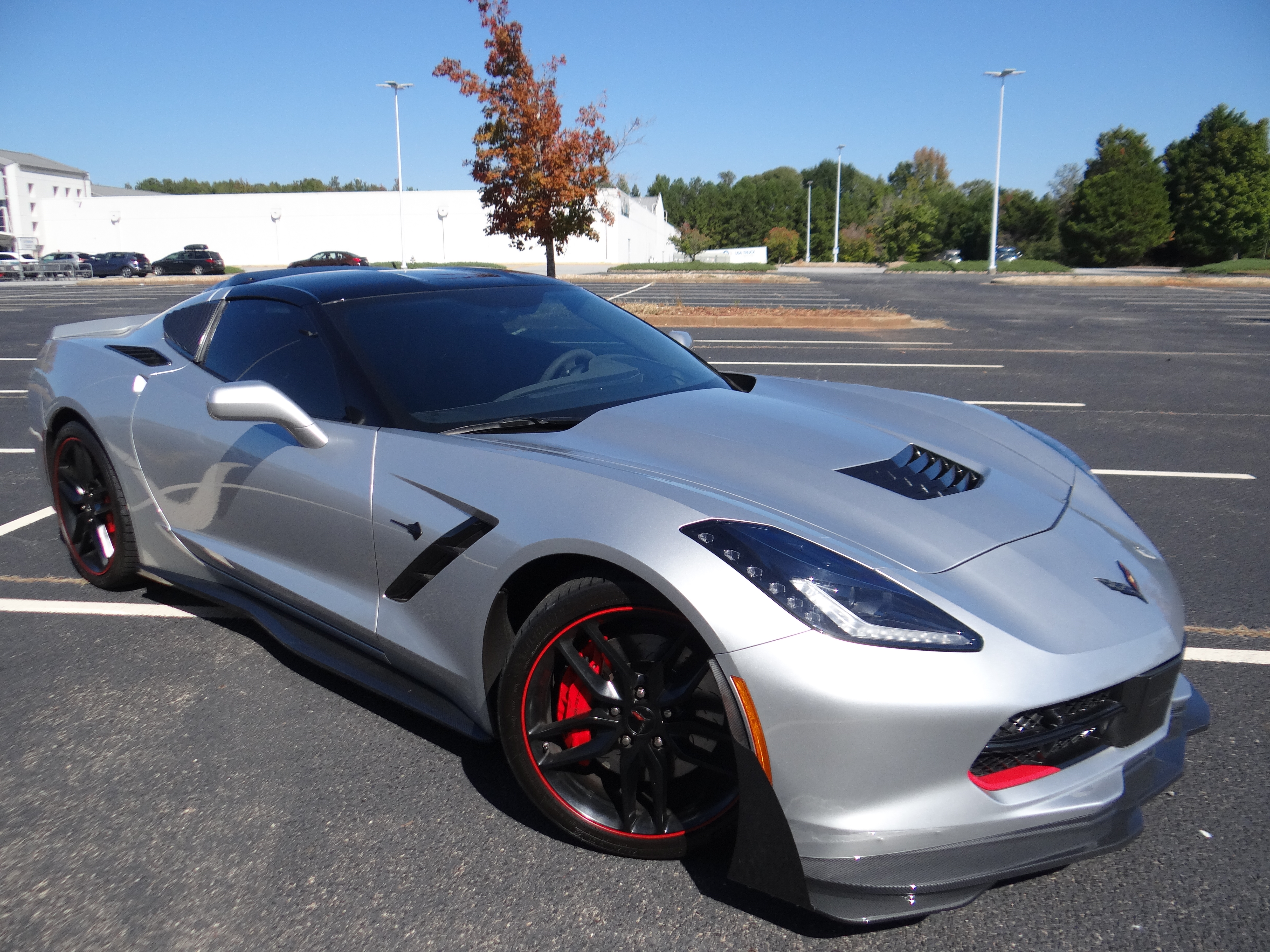 Used 2017 Chevrolet Corvette Stingray Coupe RWD image 2