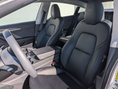 Used 2023 Tesla Model 3 Performance image 16