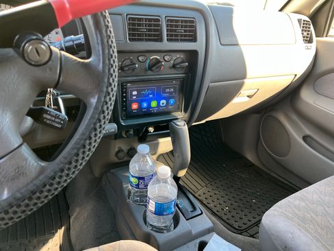 Used 2003 Toyota Tacoma PreRunner image 9