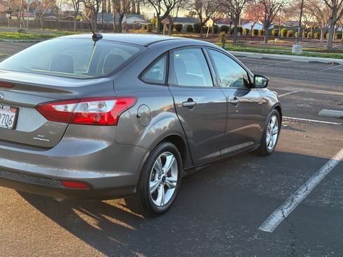 Used 2014 Ford Focus SE image 16
