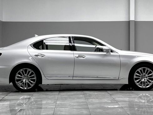 Used 2013 Lexus LS 460 image 2
