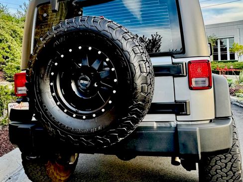 Used 2015 Jeep Wrangler Sport image 11