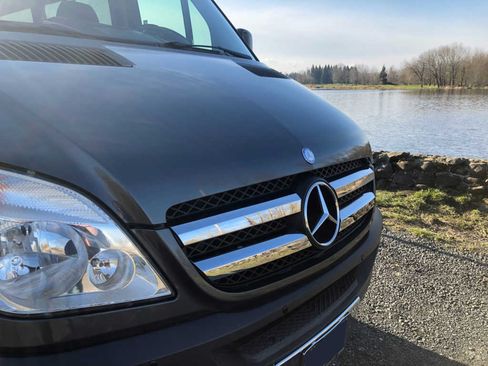 Used 2013 Mercedes-Benz Sprinter 2500 image 9