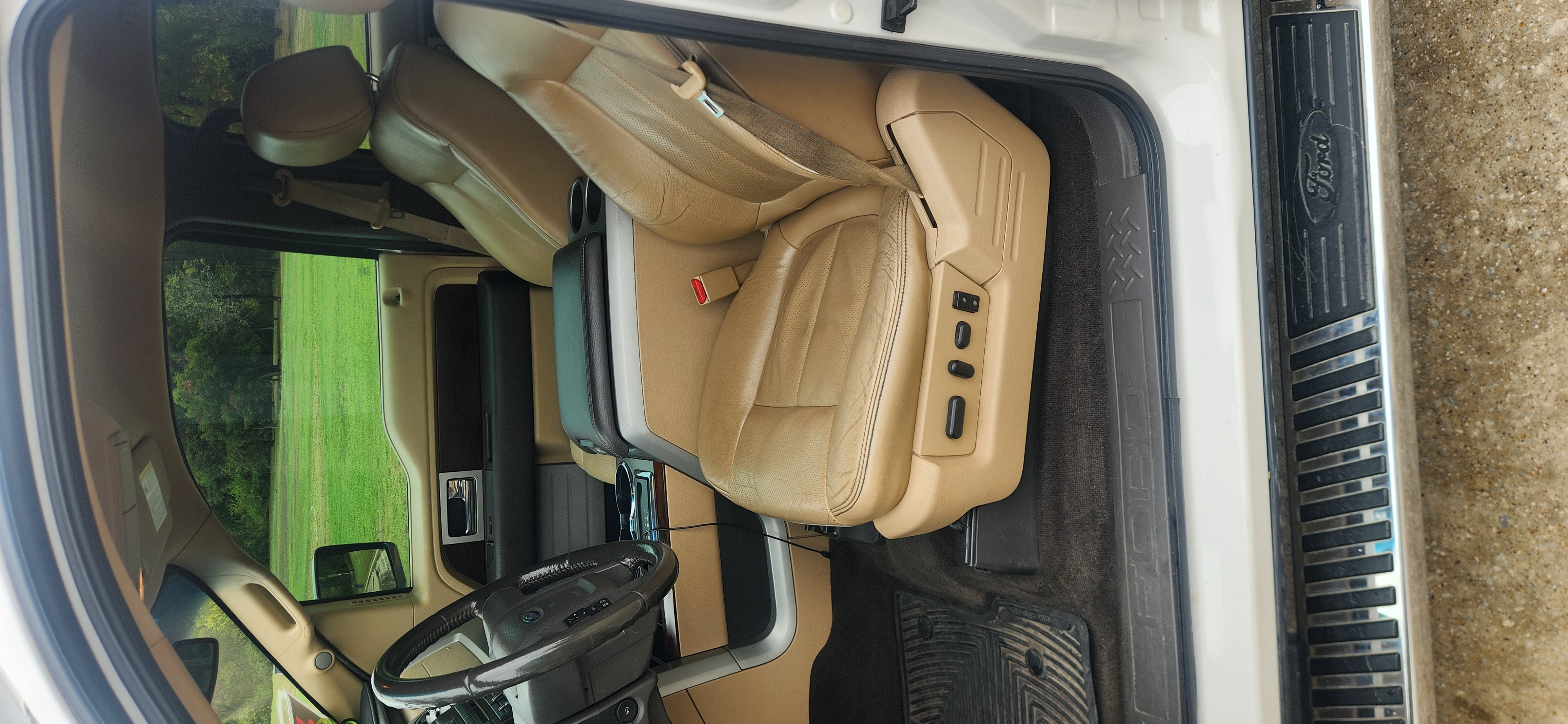 Used 2012 Ford F150 Lariat w/ Lariat Plus Pkg RWD image 12