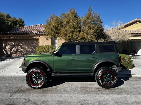 Used 2024 Ford Bronco Outer Banks image 1