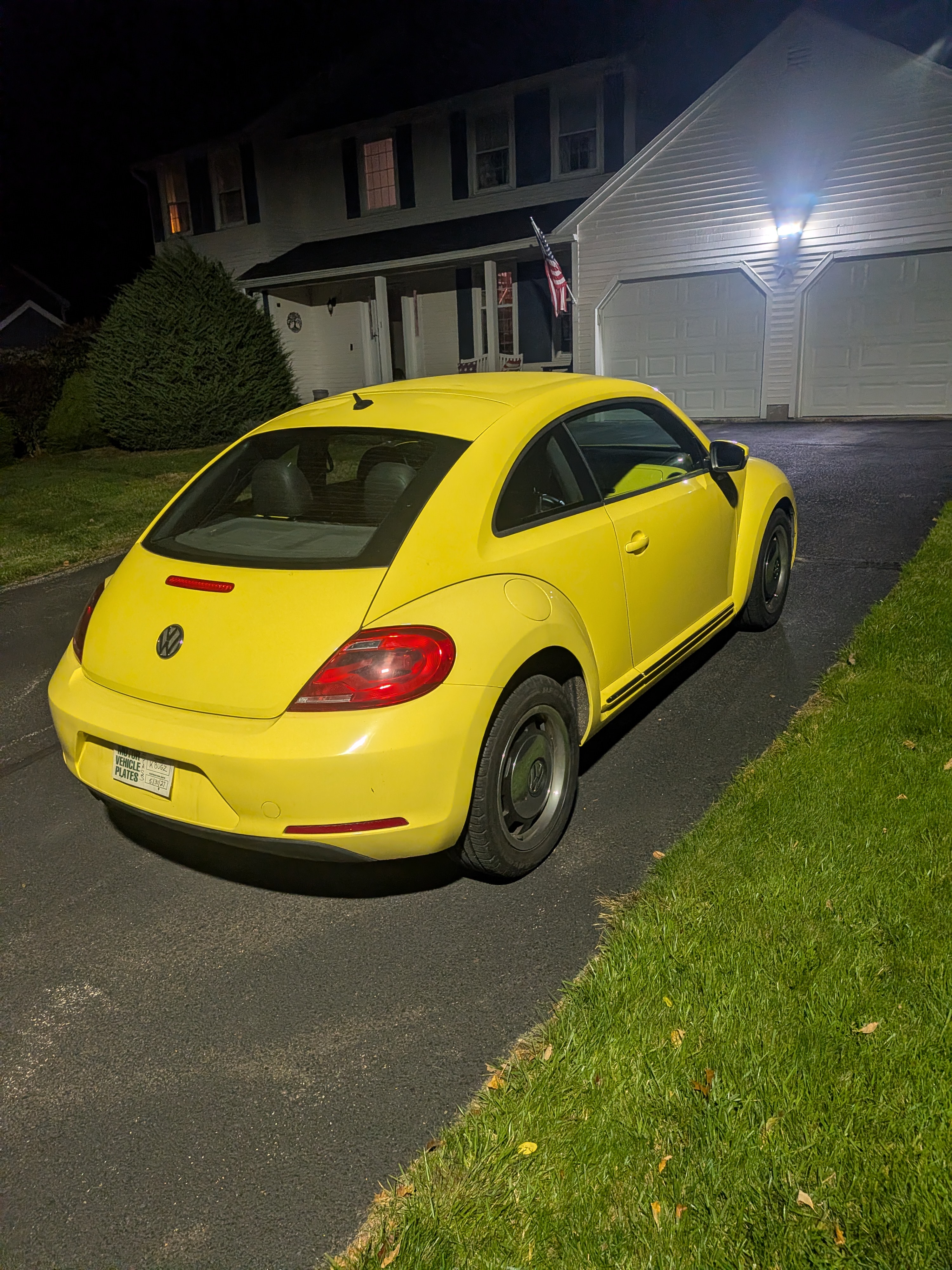 Used 2012 Volkswagen Beetle 2.5 FWD image 4