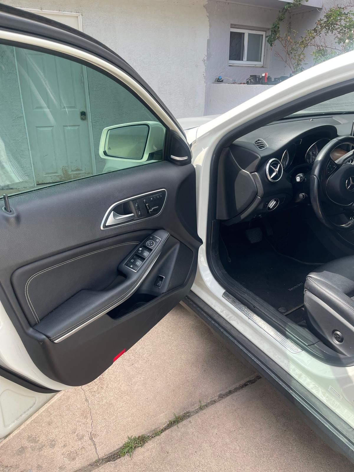 Used 2016 Mercedes-Benz GLA 250 4MATIC image 8