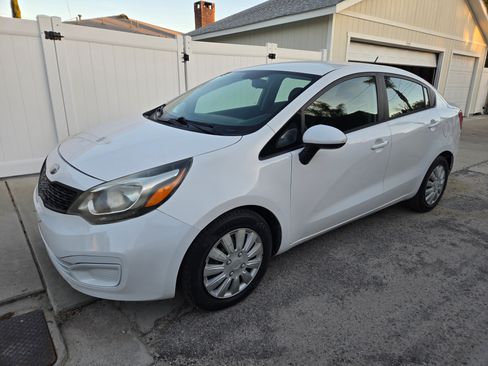 Used 2013 Kia Rio LX image 1
