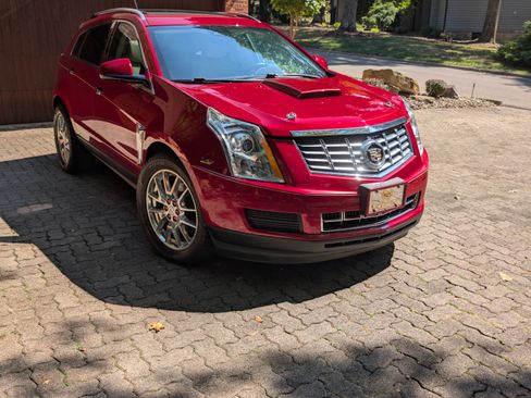 Used 2016 Cadillac SRX Luxury w/ Driver Awareness Package image 5