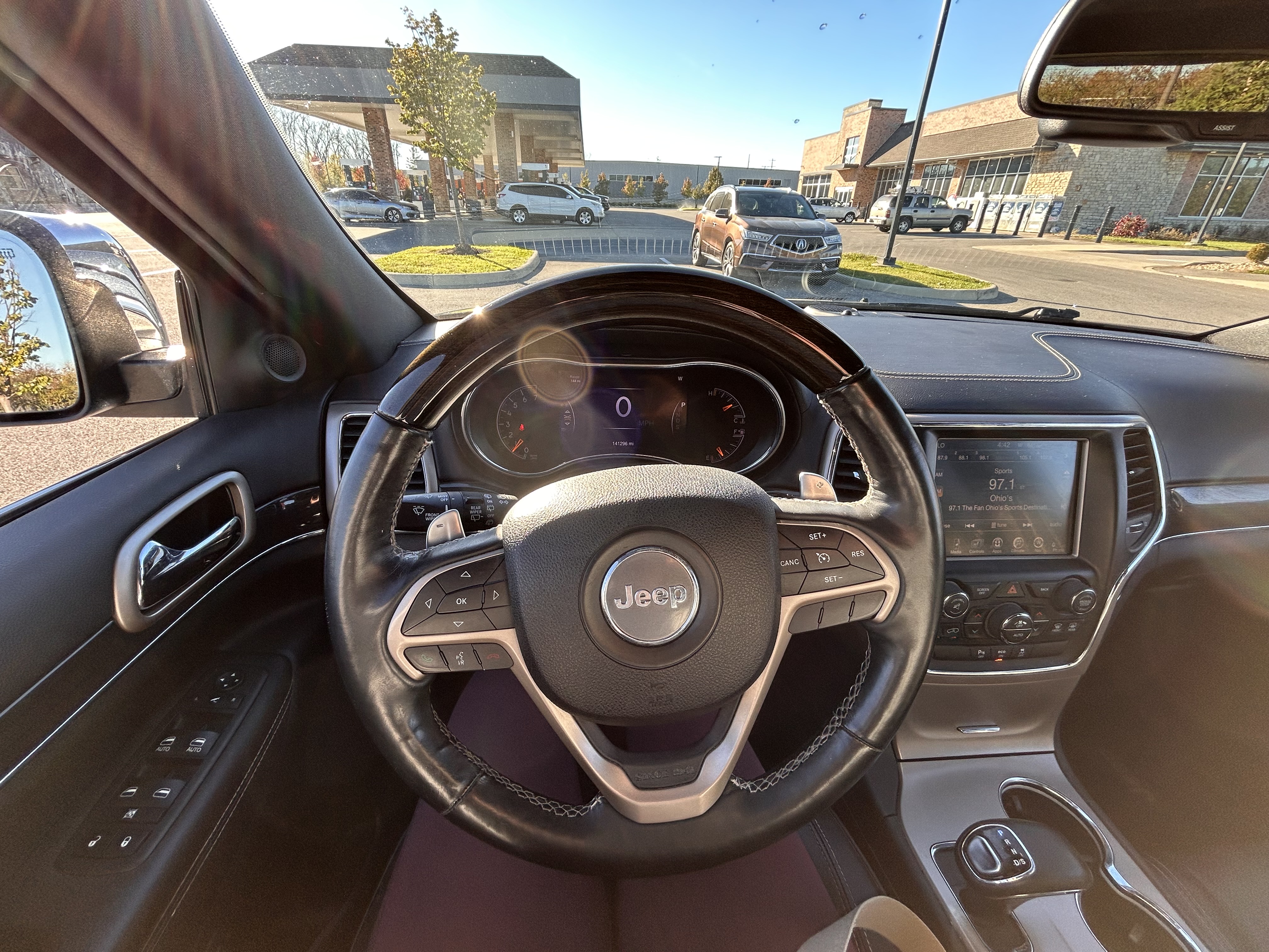 Used 2014 Jeep Grand Cherokee Overland AWD/4WD image 15