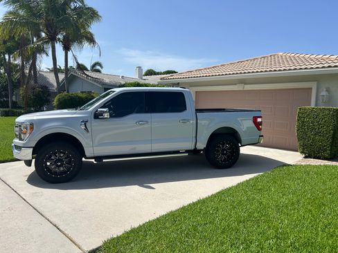 Used 2022 Ford F150 Lariat AWD/4WD image 2