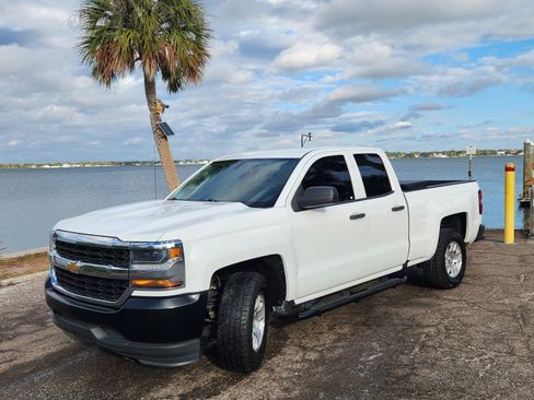 Used 2017 Chevrolet Silverado 1500 W/T image 1
