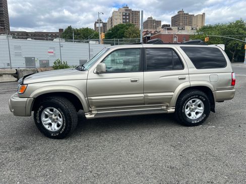 Used 2001 Toyota 4Runner Limited AWD/4WD image 11