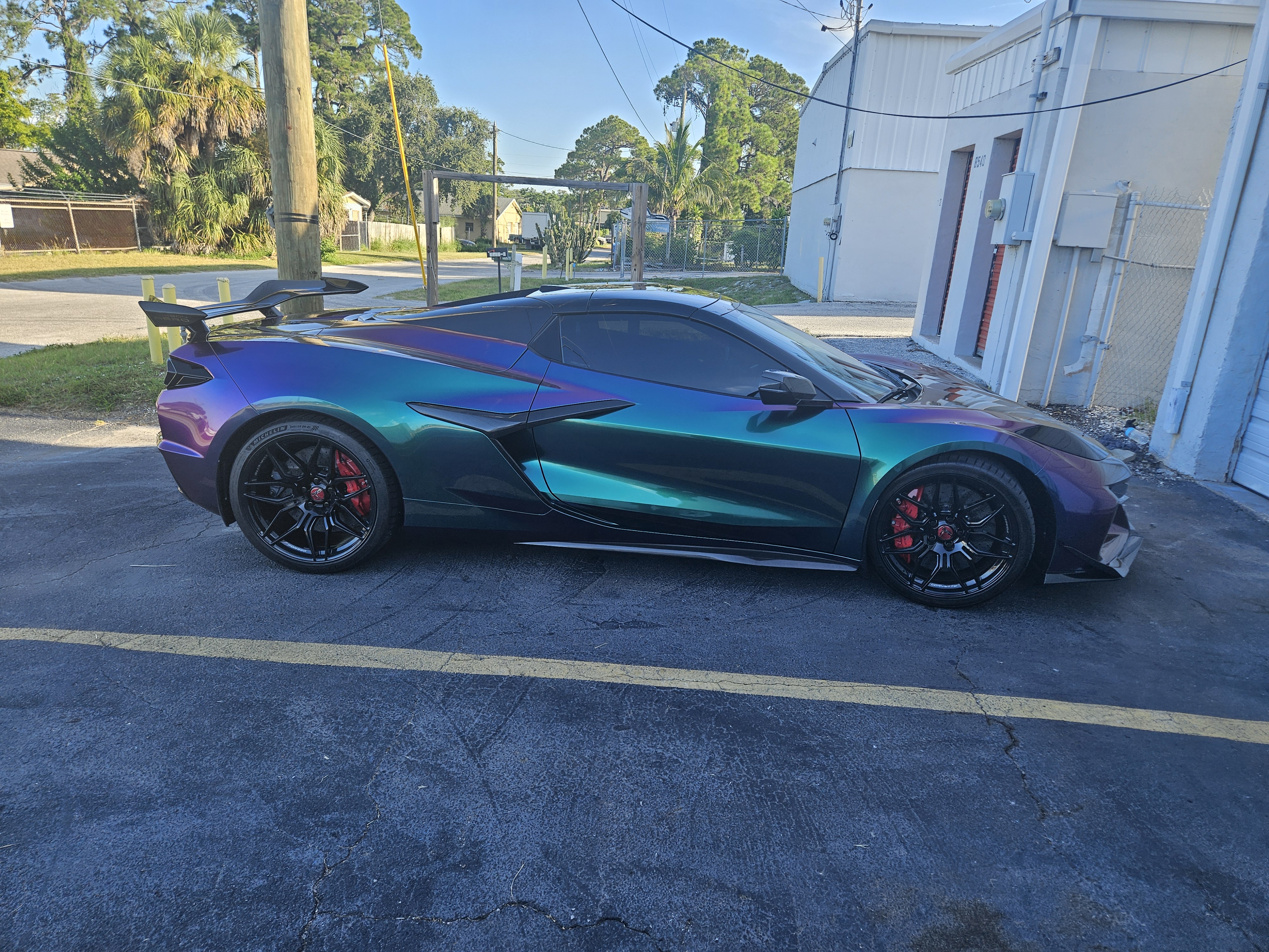 Used 2024 Chevrolet Corvette Z06 w/ Z07 Performance Package RWD image 26